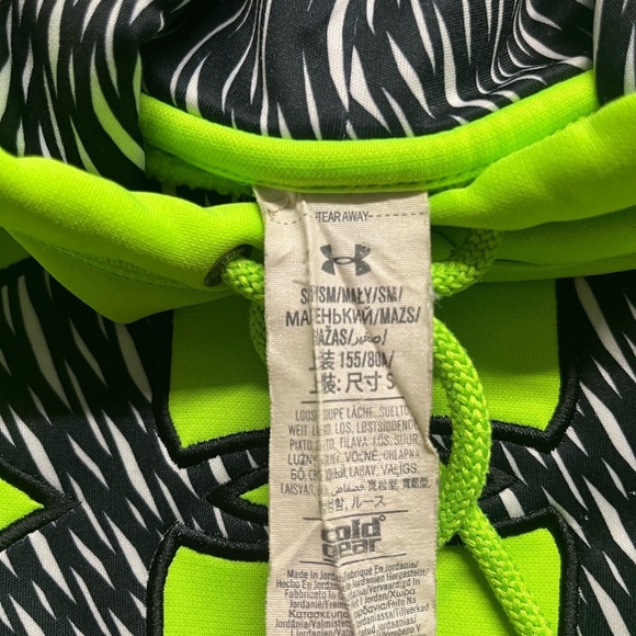 Under Armour sweater - Picture 2 of 2